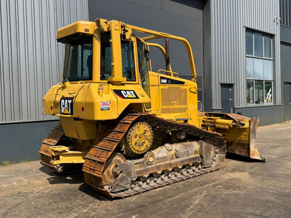 Caterpillar D6N XL