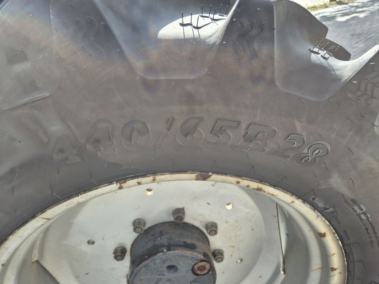 DEUTZ AGROTRON 85 tractor met 4 cilinder en 85 pk
