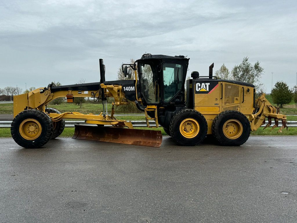 Caterpillar 140M