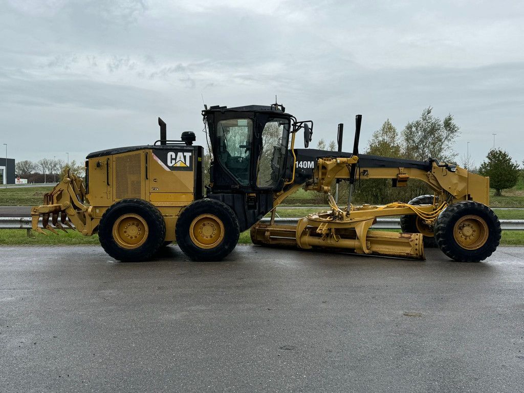 Caterpillar 140M