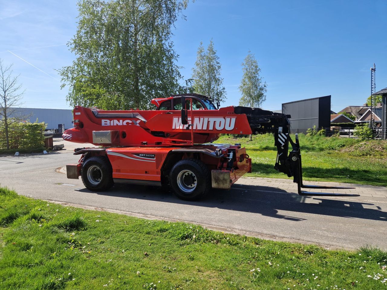 MANITOU MRT 2470 plus roterende verreiker 24 m