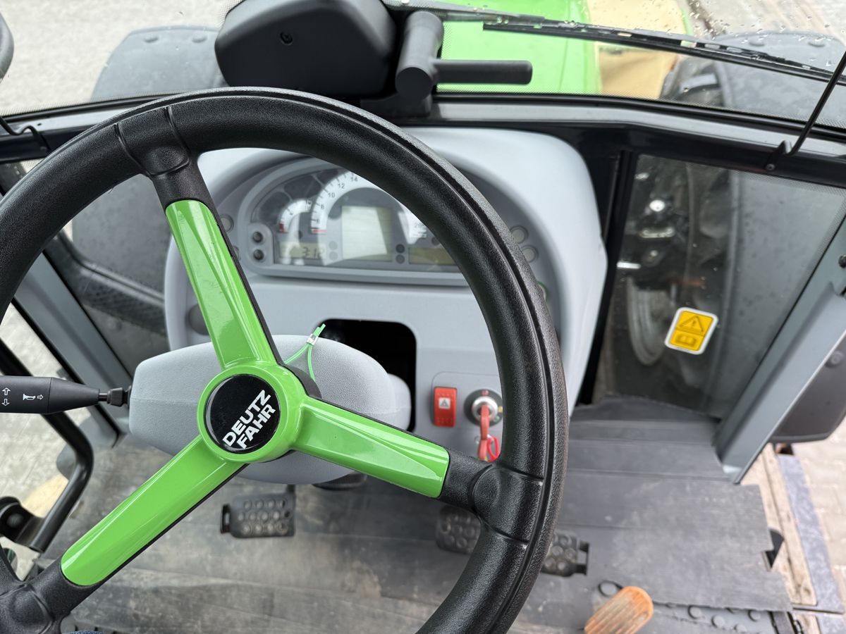 DEUTZ FAHR AGROFARM 115 G tractor met 100 pk en 4 cilinder