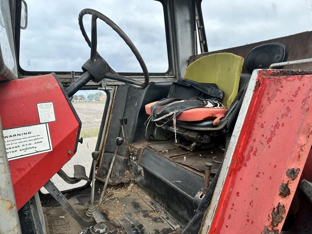 Massey-Ferguson 575