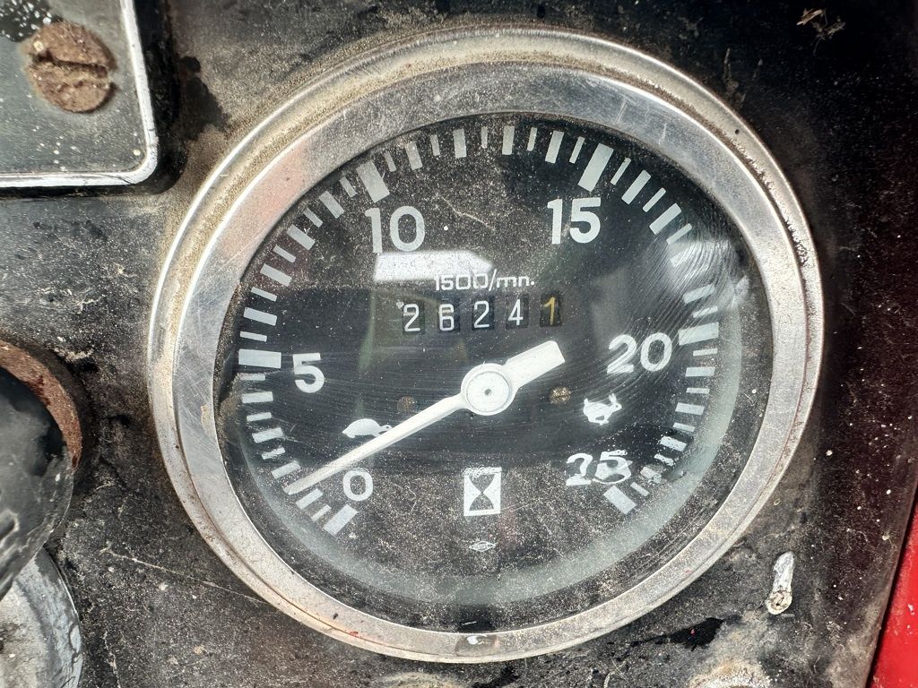 Massey-Ferguson 575