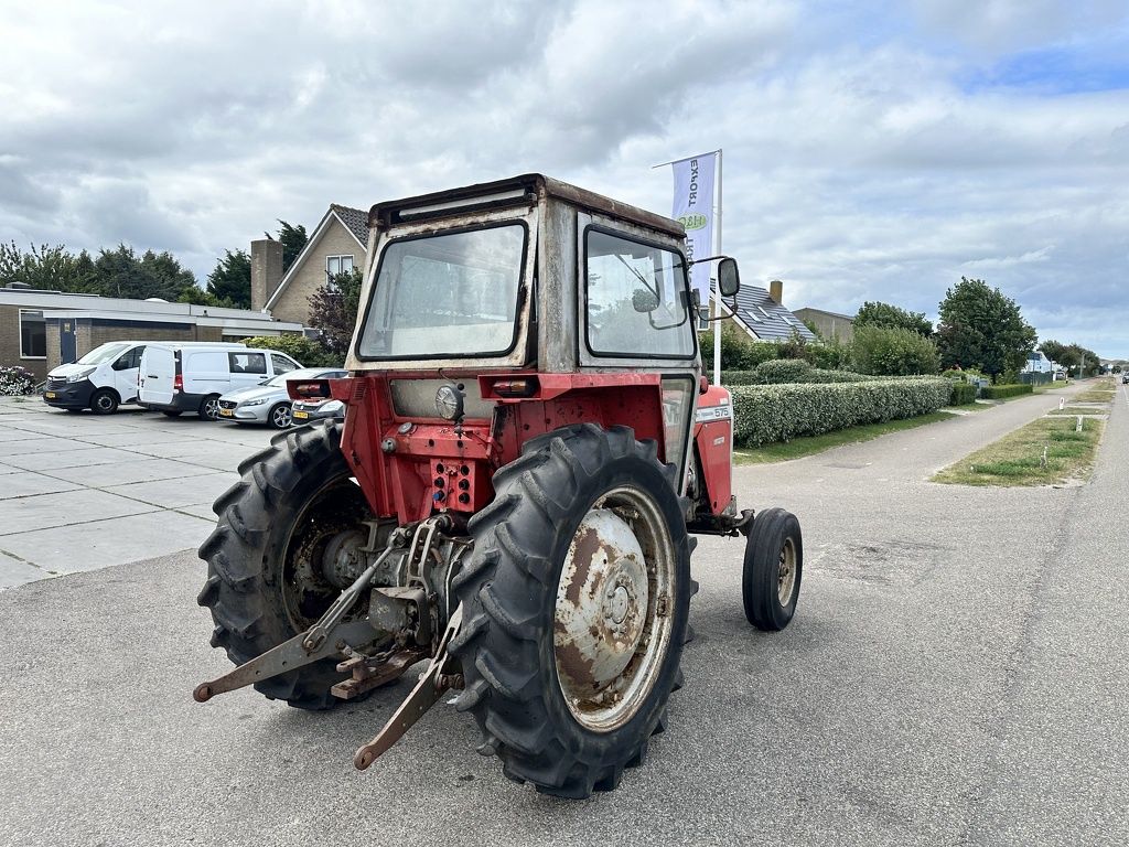Massey-Ferguson 575