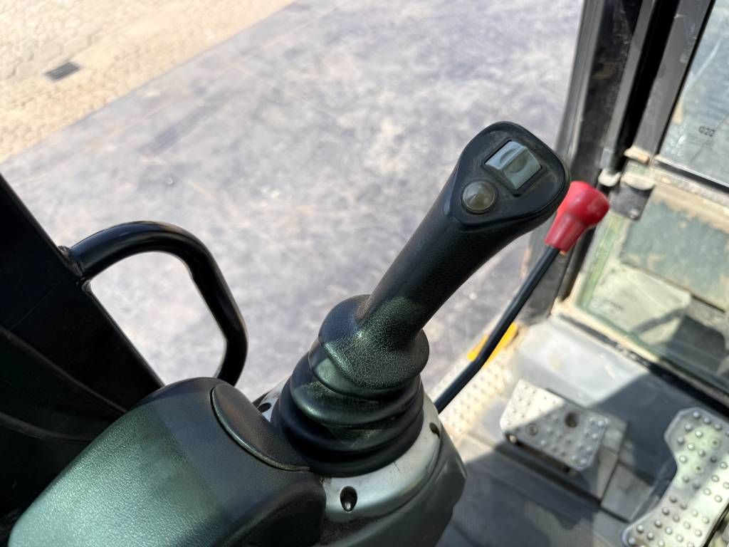 JCB 86C-1 - Hammer Lines / Quick Coupler