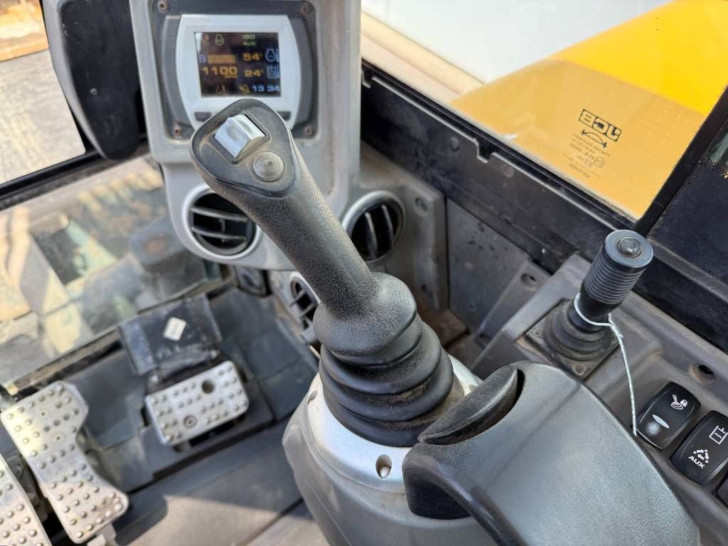 JCB 86C-1 - Hammer Lines / Quick Coupler