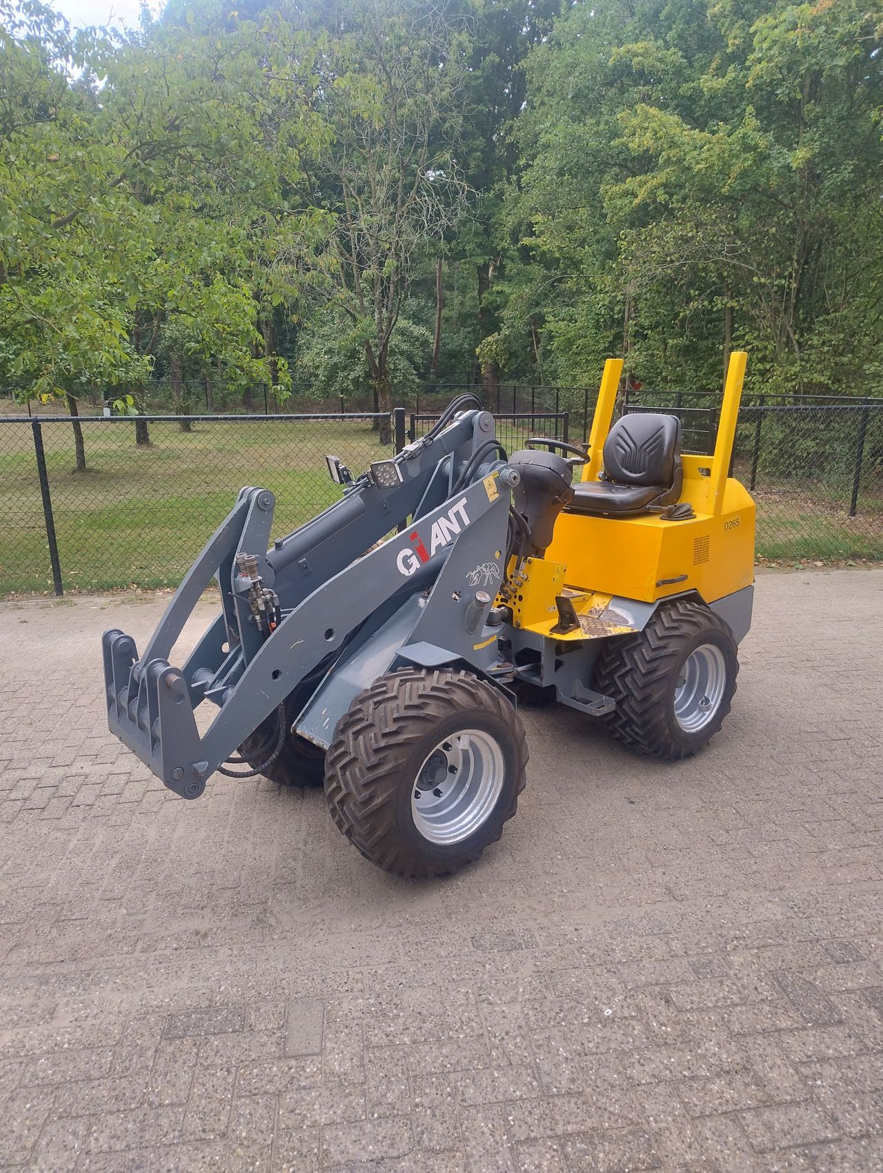 Giant v265 2007 shovel