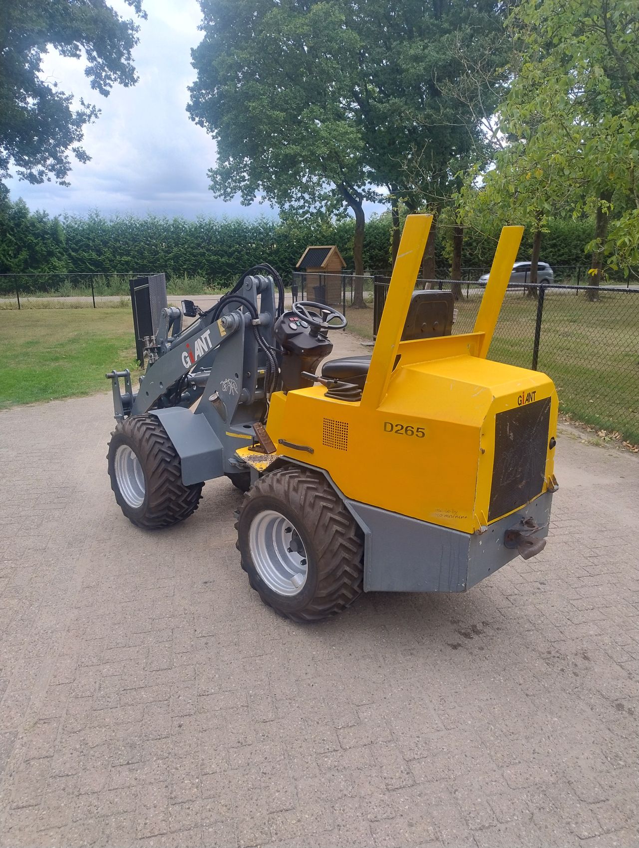 Giant v265 2007 shovel
