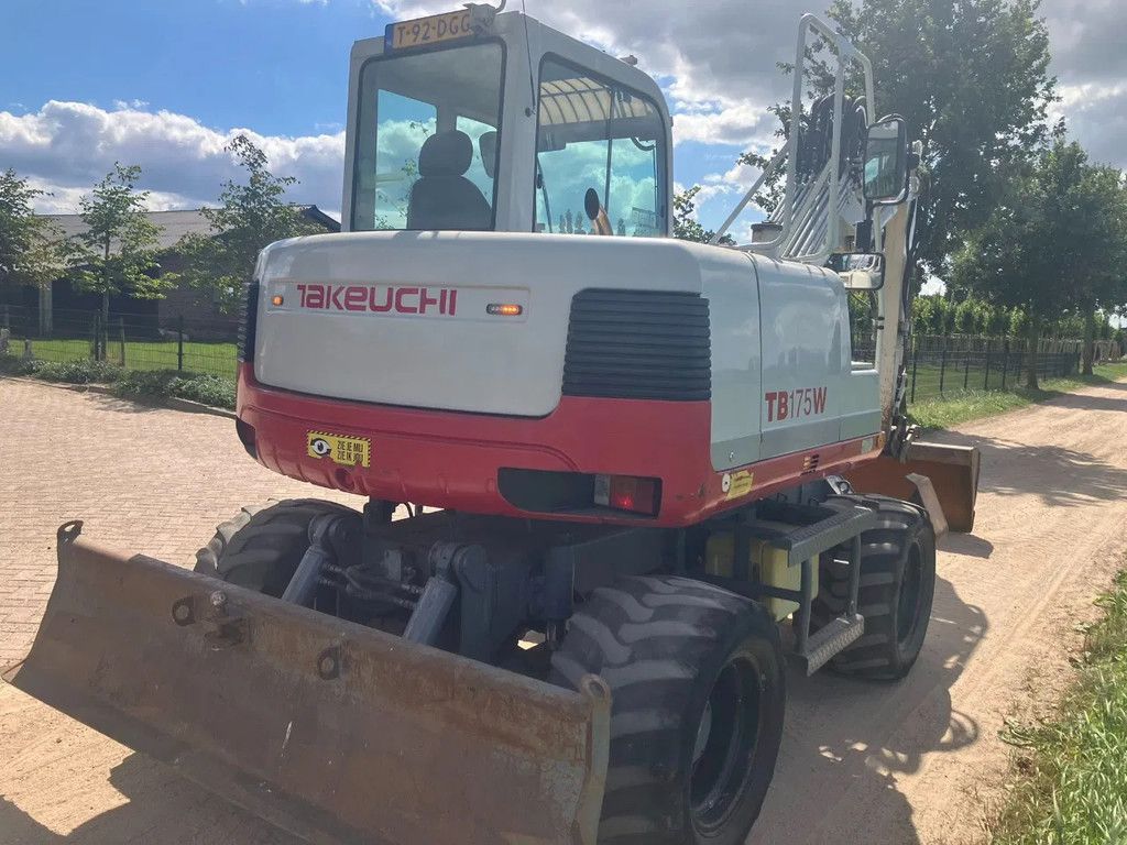 Takeuchi TB 175 W Bandenkraan