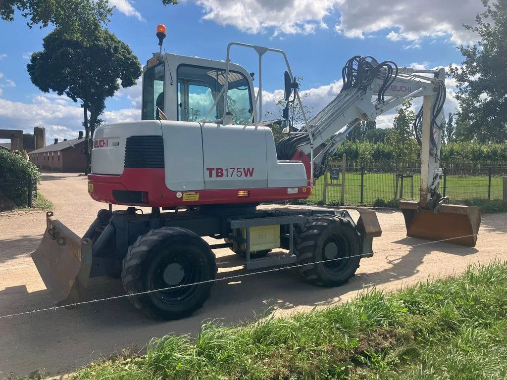 Takeuchi TB 175 W Bandenkraan
