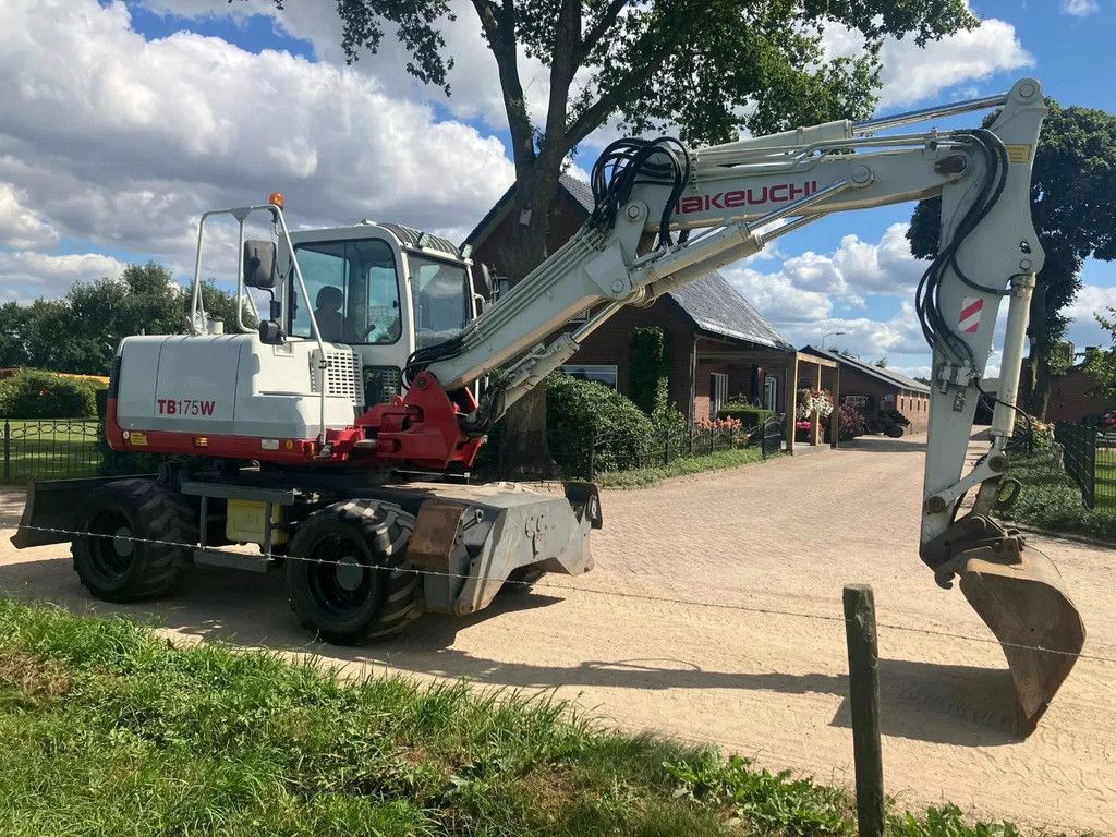 Takeuchi TB 175 W Bandenkraan