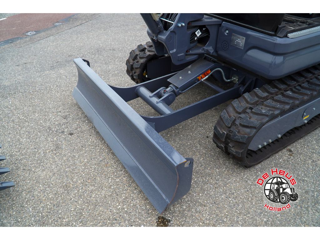 Eurotrac HE36SR