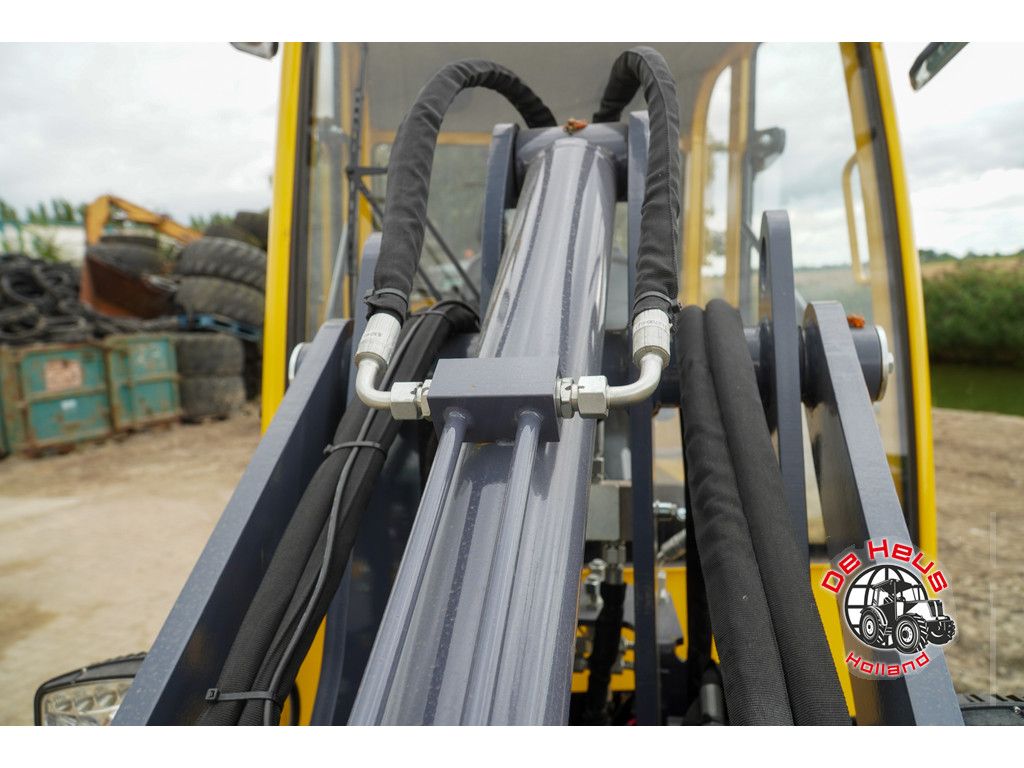 Eurotrac W12CF-XL