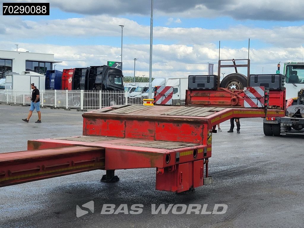 Kässbohrer LB3E Wheel Recess Lift+Steering Axle