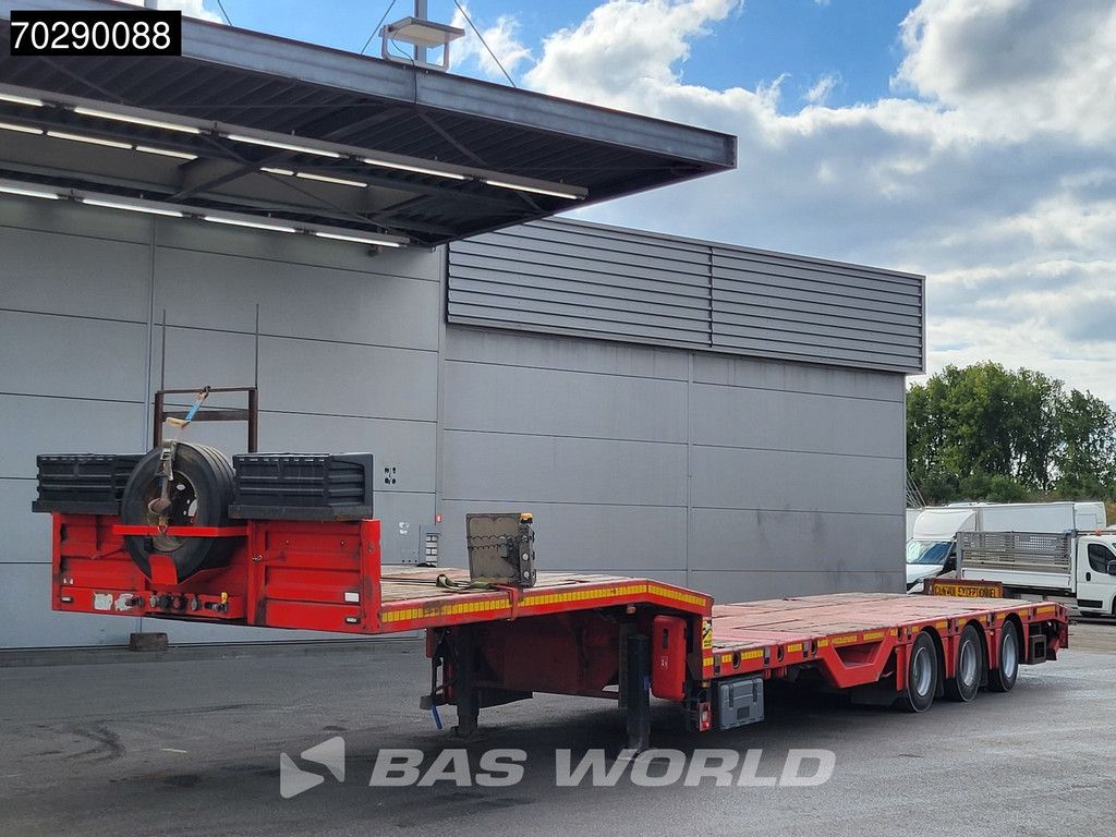 Kässbohrer LB3E Wheel Recess Lift+Steering Axle