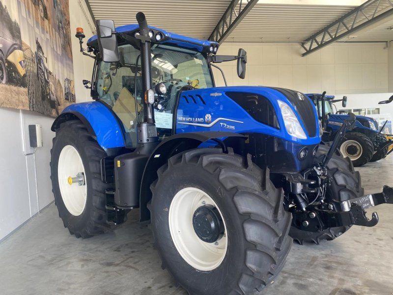New Holland T7.225 AC STAGE V