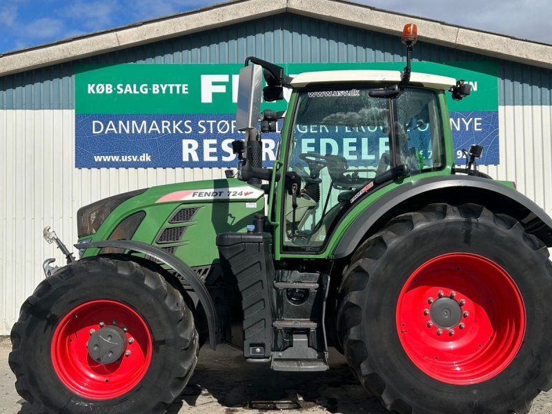 Fendt 724 Vario S4 Profi Plus