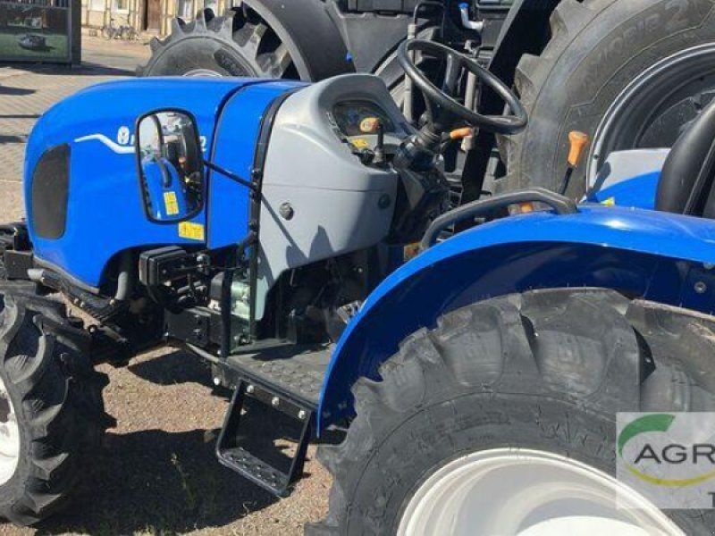 New Holland BOOMER 50