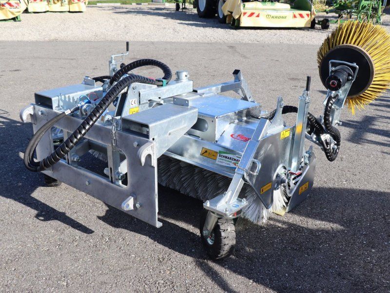 Fliegl AgroCenter Kehrmaschine 1550