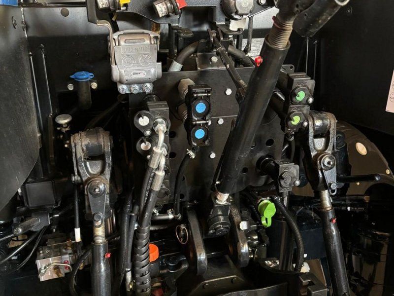 New Holland T5.140 Auto Command (Stage V)