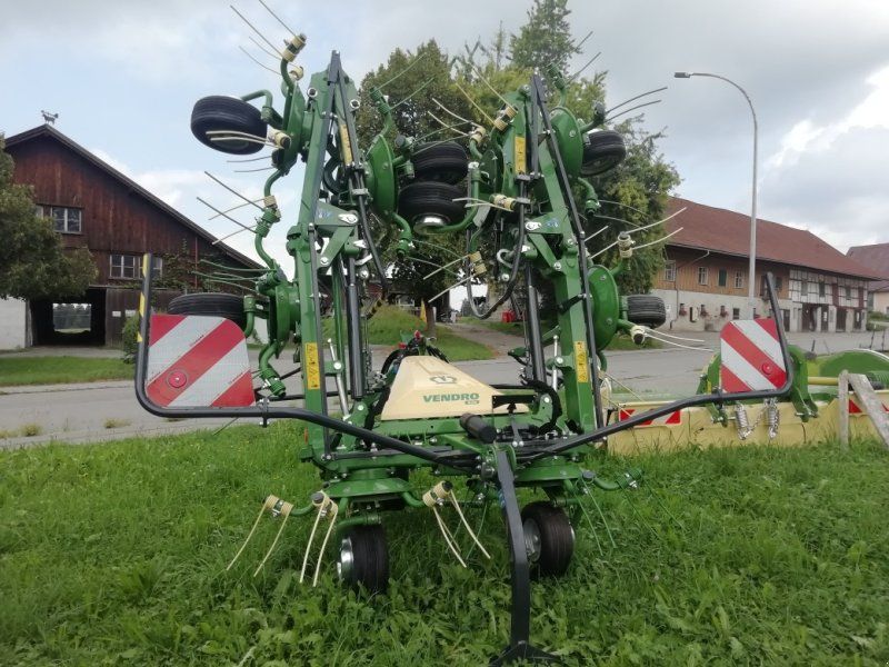Krone Vendro 820