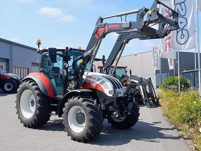 Steyr Kompakt 4100 Schlepper mit Stoll Frontlader nur 325 Std