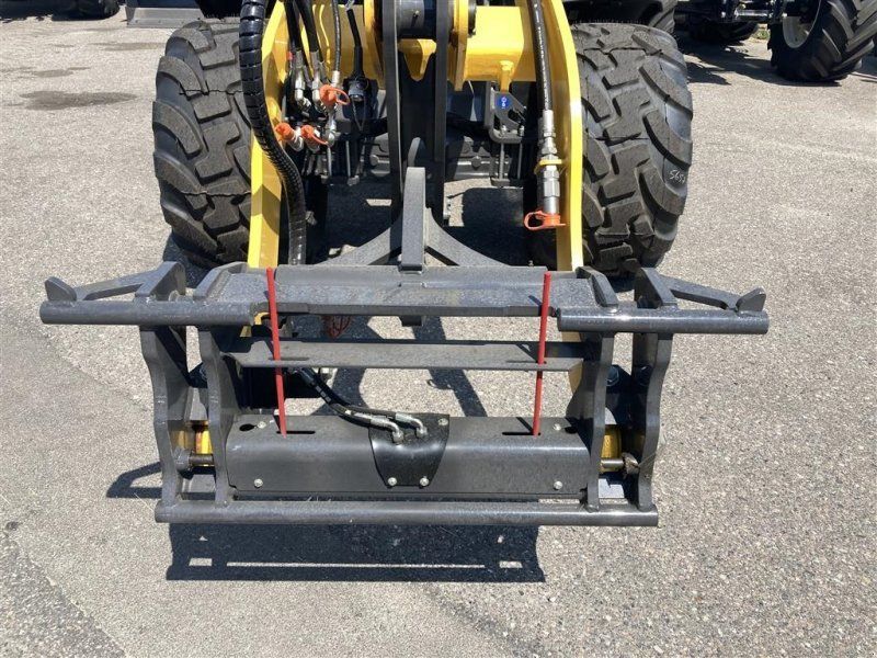 New Holland W80C ZR-HS Long Reach High Speed