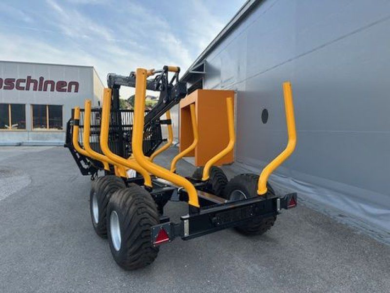 Country Rückewagen 90S mit Kran 700pro 9to