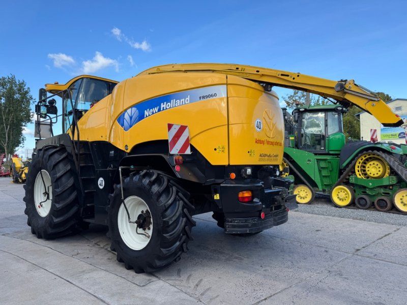 New Holland FR 9060