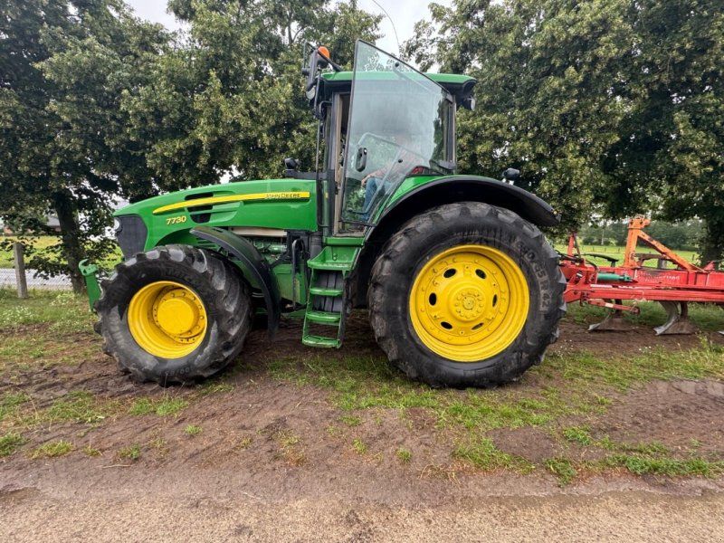 John Deere 7730