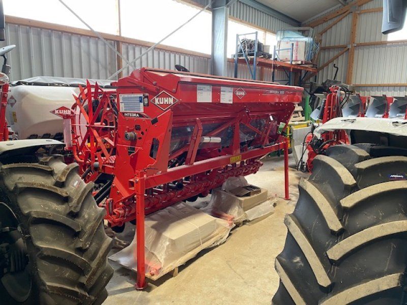 Kuhn Integra 3003