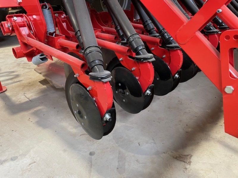 Kuhn Integra 3003