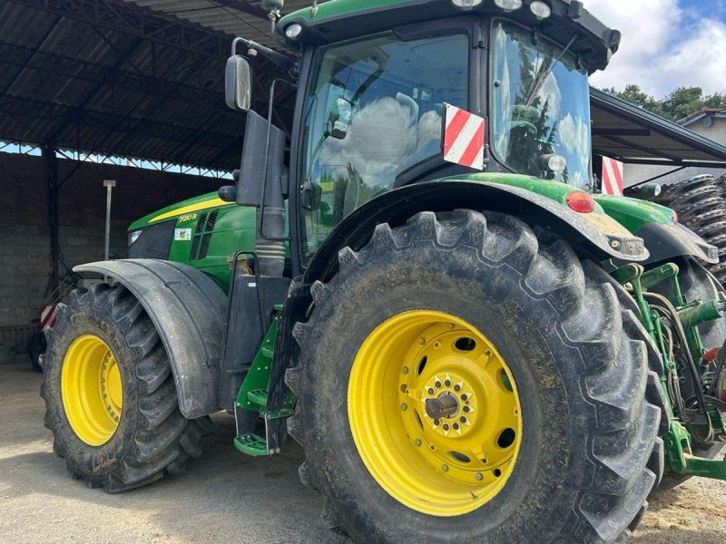 John Deere 7210R KUN 3100 timer! GPS klar. Front lift. Ring til Ulrik på 40