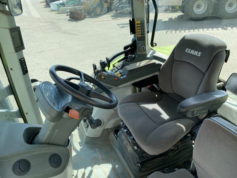 Claas ARION 650 CIS