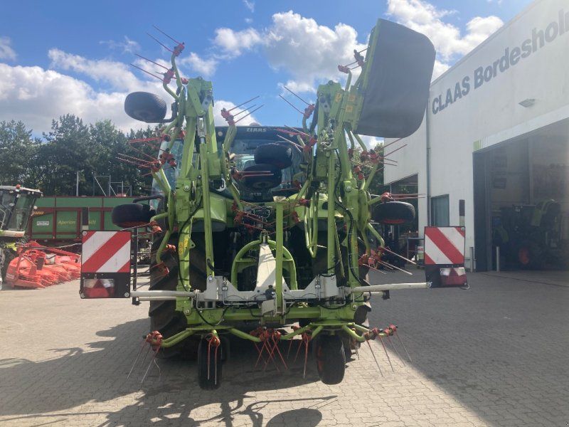 Claas Volto 900
