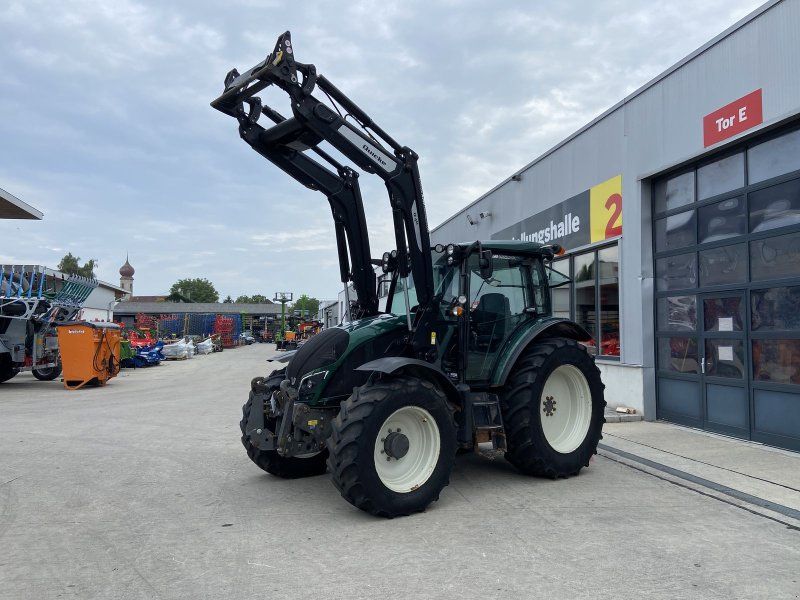 Valtra A 104