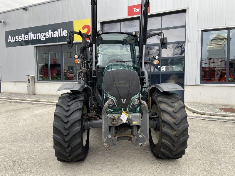 Valtra A 104