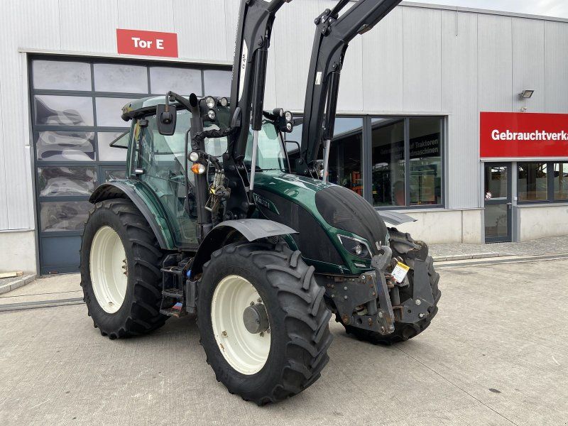Valtra A 104
