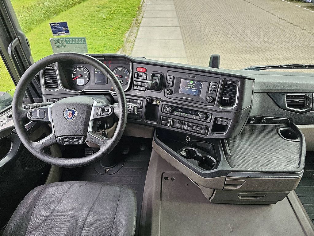 SCANIA R450 6x2