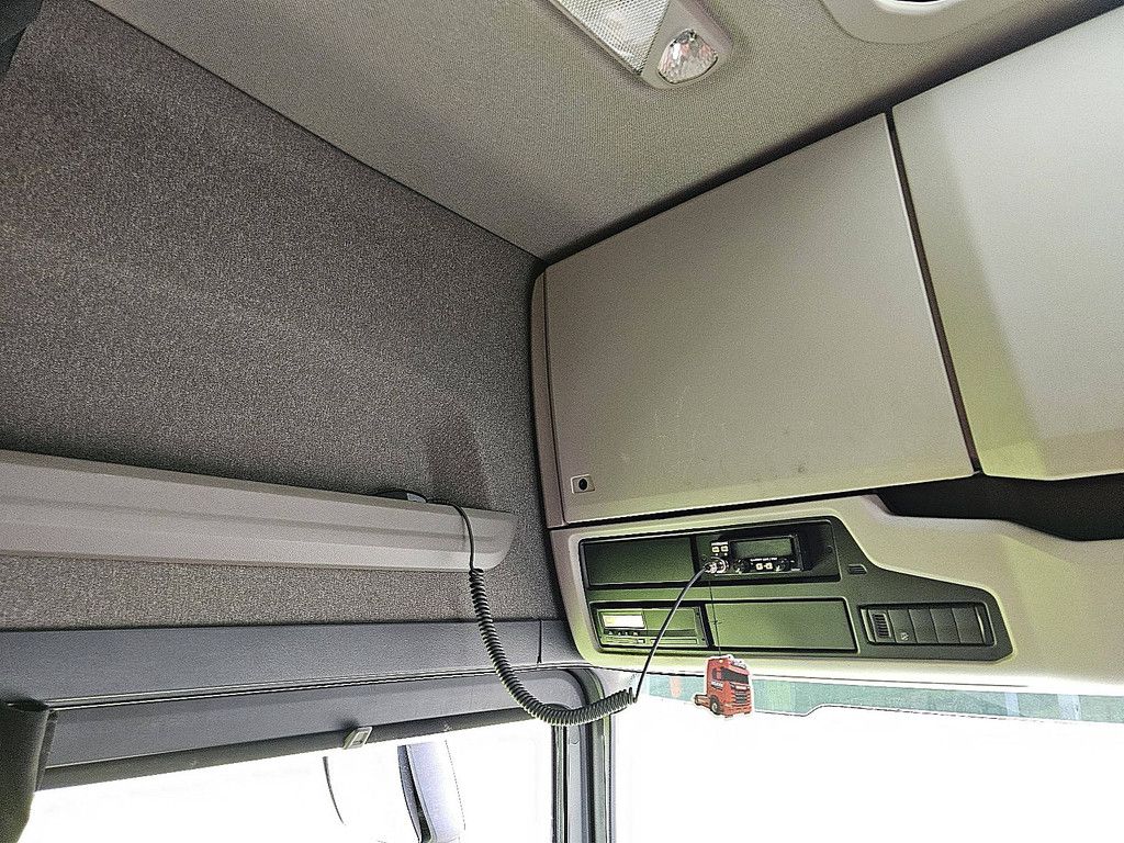 SCANIA R450 6x2
