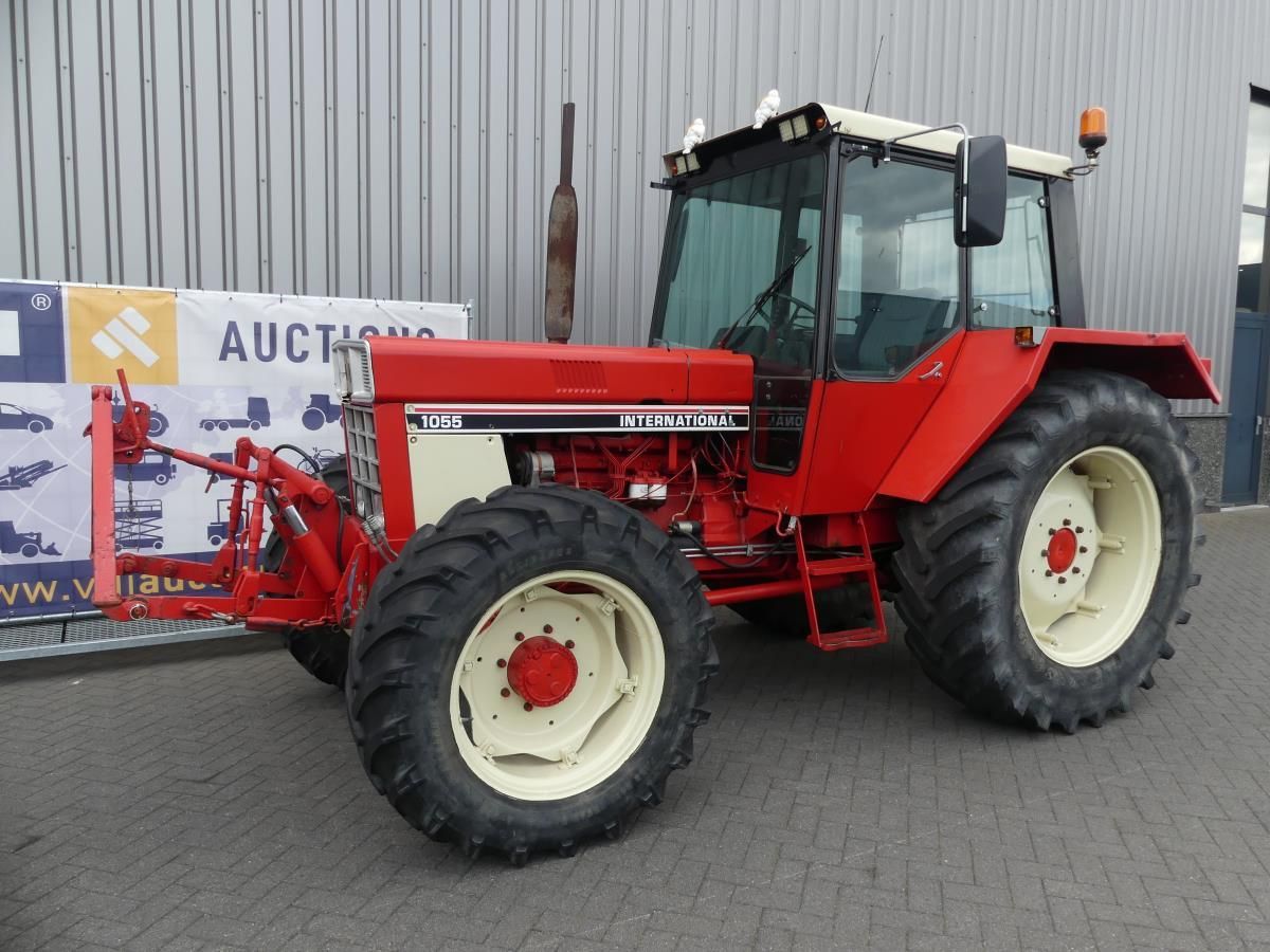 International 1055
