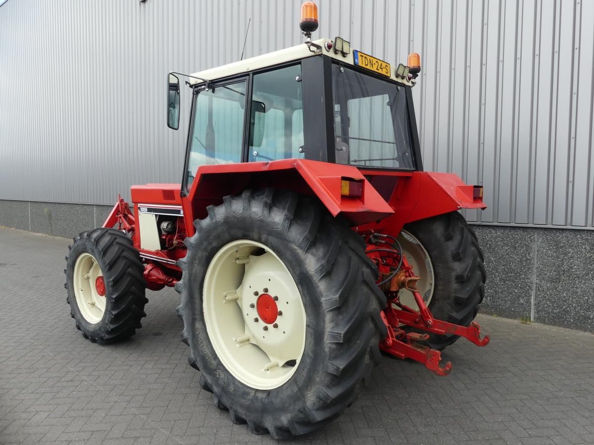 International 1055