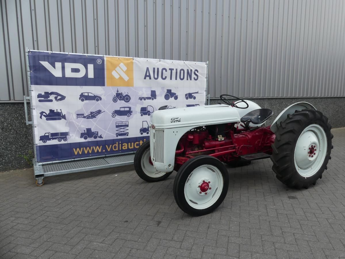 Ford 8N