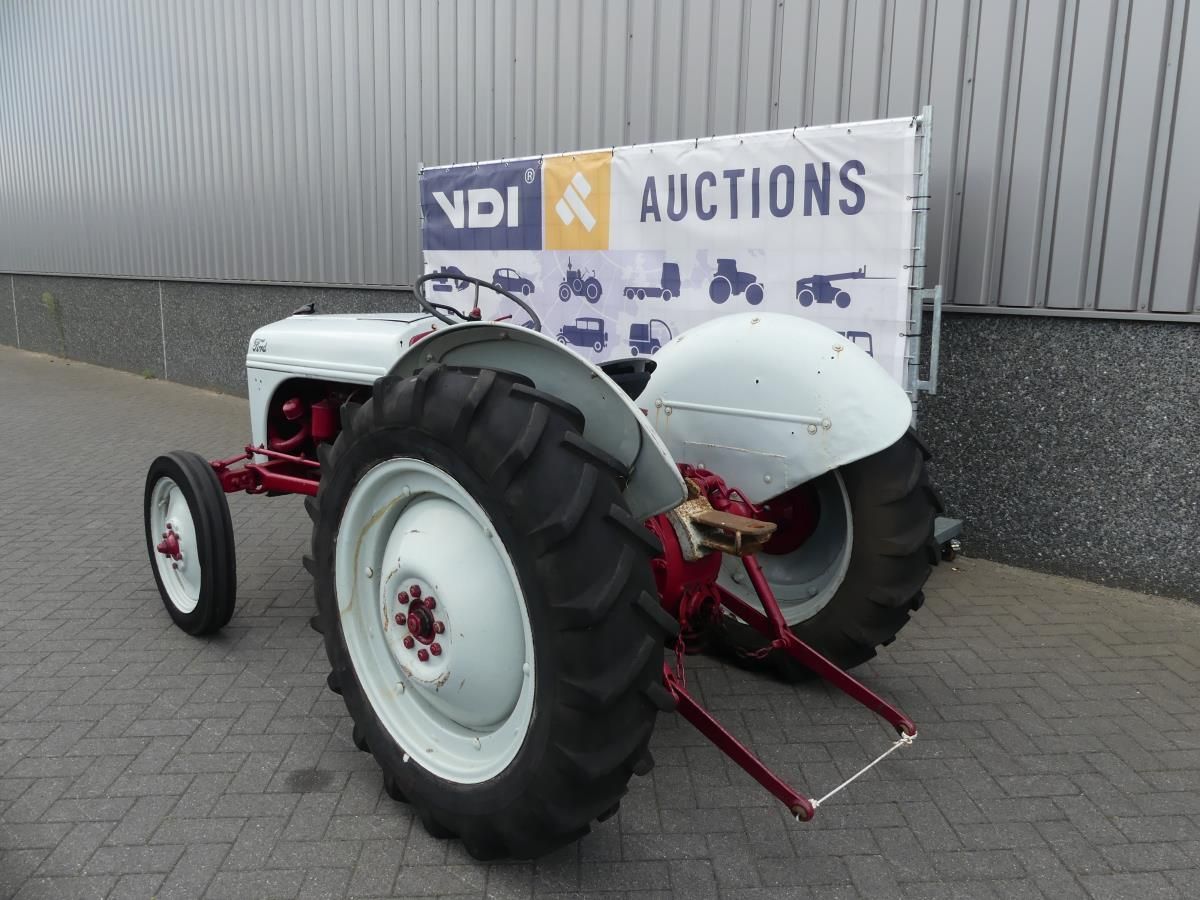Ford 8N