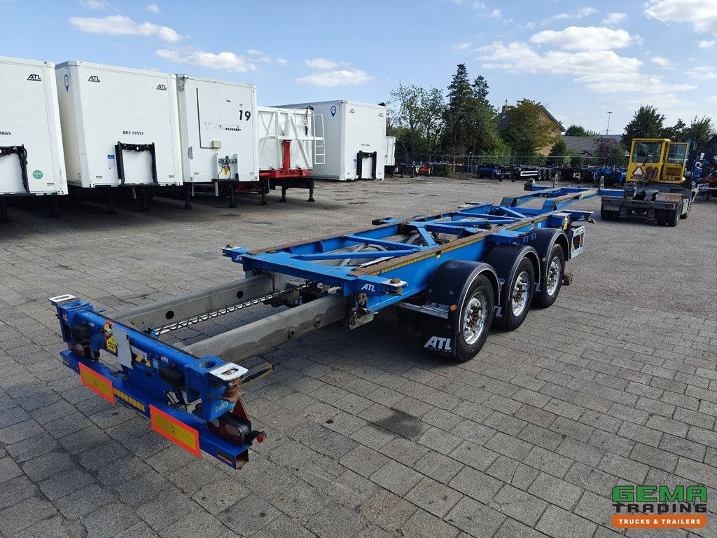 Van Hool 3B0079 3-Achser SAF - Scheibenbremsen - Alle Anschlüsse / Universalfahrgestell