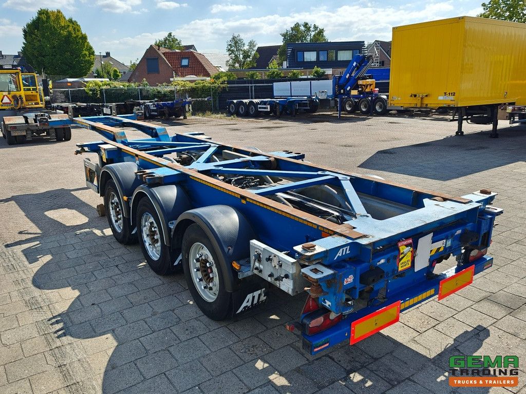 Van Hool 3B0079 3-Achser SAF - Scheibenbremsen - Alle Anschlüsse / Universalfahrgestell