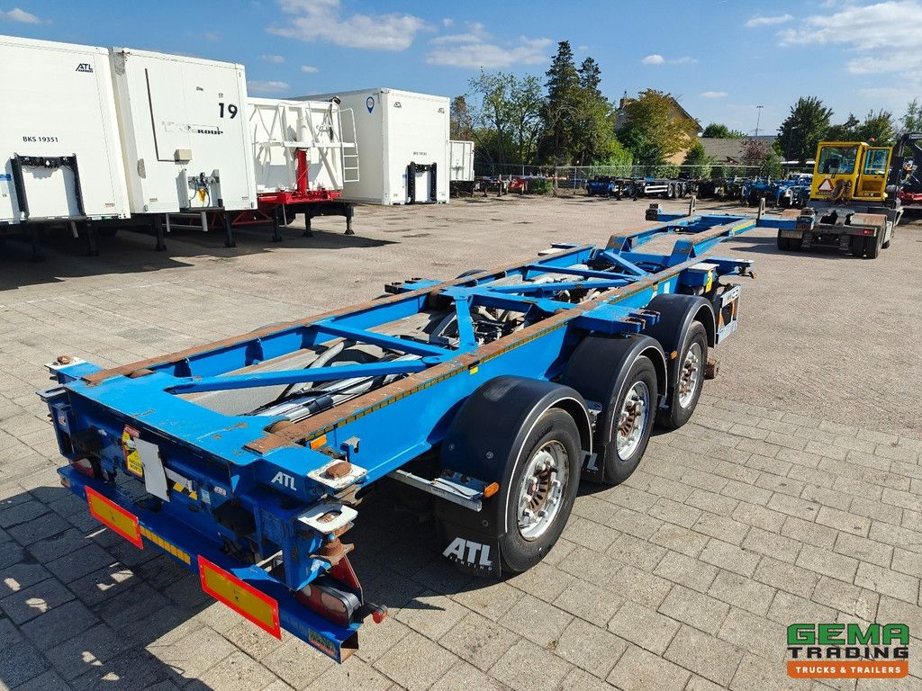 Van Hool 3B0079 3-Achser SAF - Scheibenbremsen - Alle Anschlüsse / Universalfahrgestell