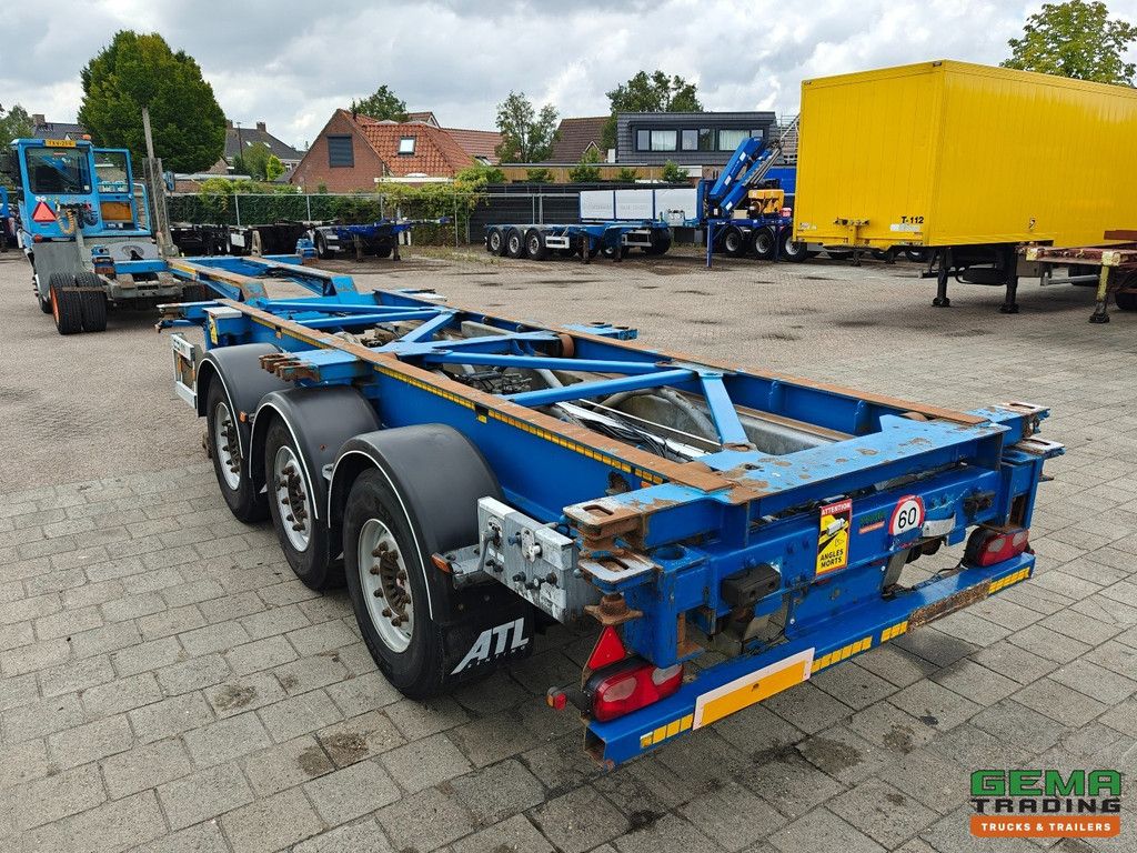 Van Hool 3B0079 3-Achser SAF - Scheibenbremsen - Alle Anschlüsse / Universalfahrgestell - 10 Stück auf Lager