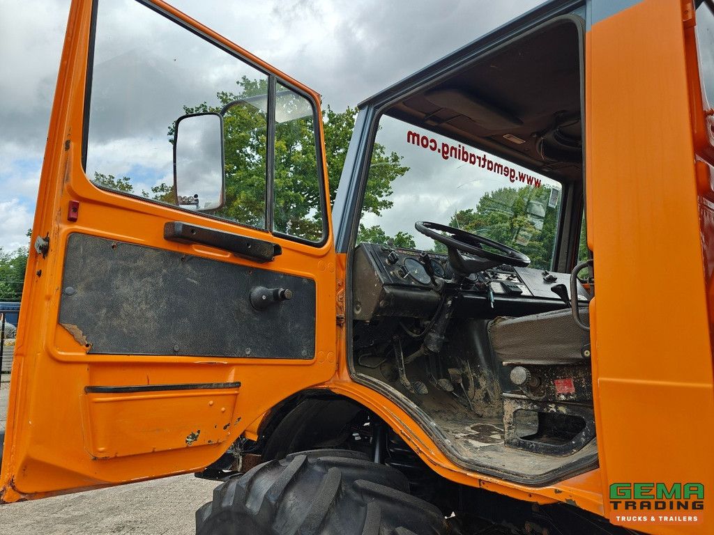 Mercedes-Benz Unimog 1300L 4x4 Schaltgetriebe - Geschlossener Kasten - Zapfwelle - Hydraulische Stützbeine - Webasto - Sounding-Fahrzeug